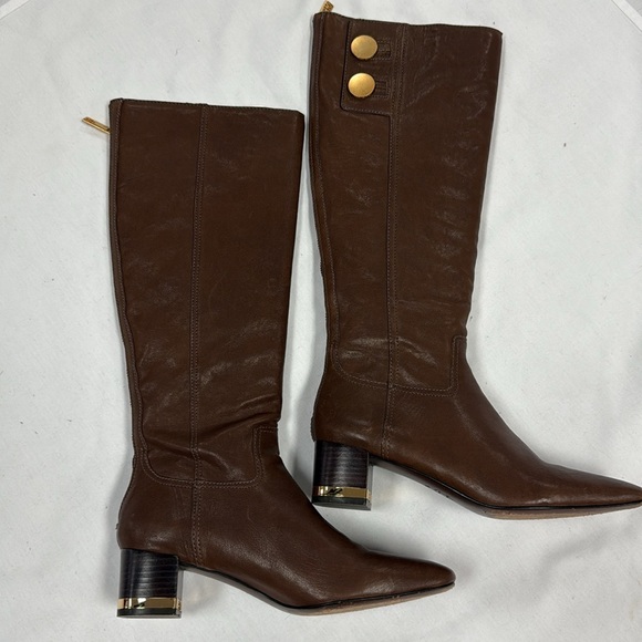 Tory Burch Boots
Size 9 - Picture 3 of 6
